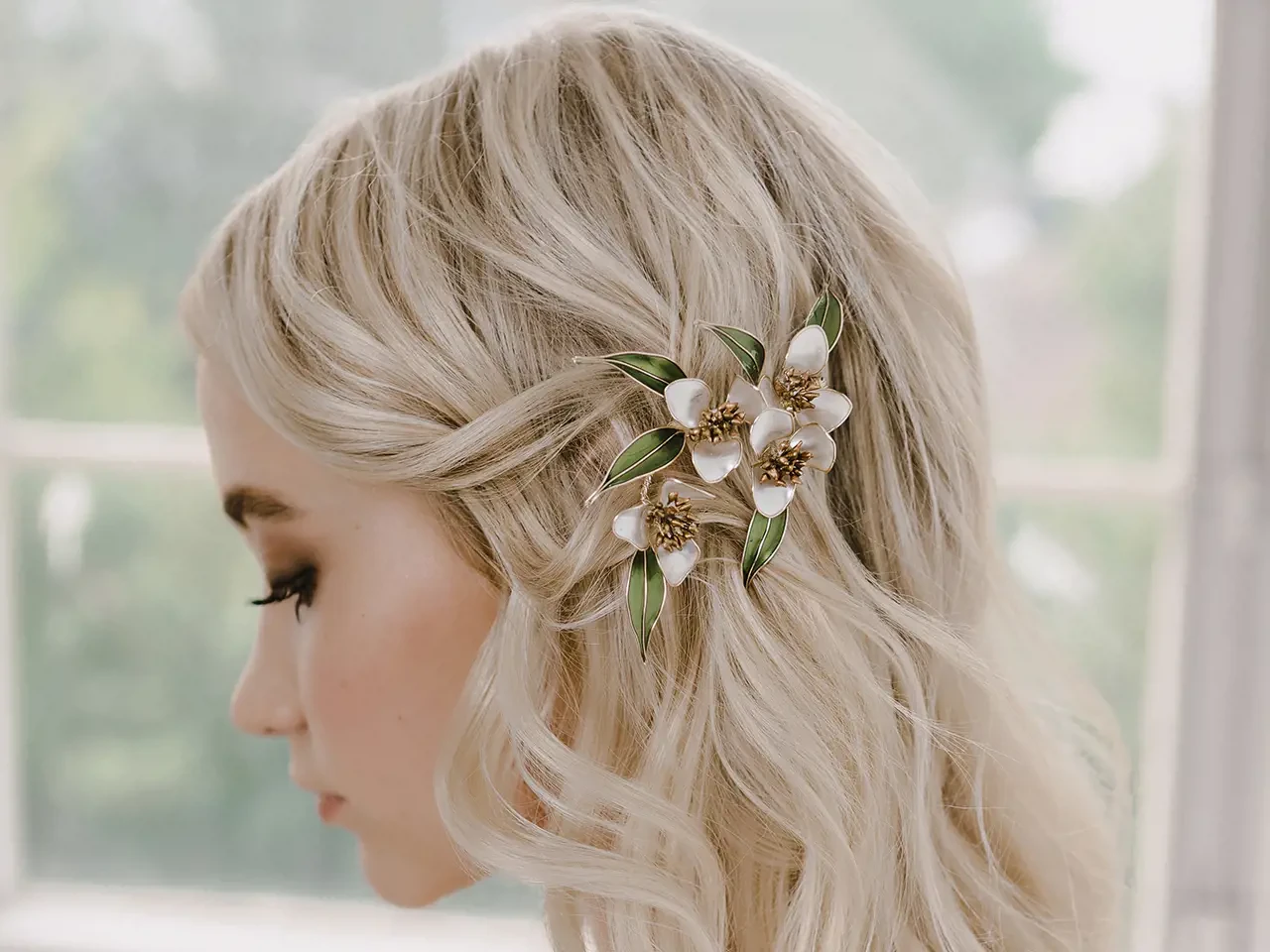 Photo of bridal accessories in detail