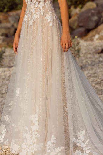 Madi Lane Jenica Style #ML22671 #21 Ivory/Mocha thumbnail