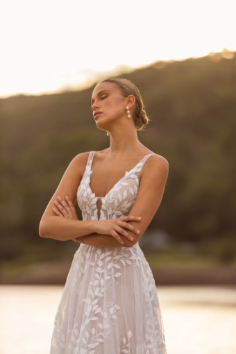 Madi Lane Jaya Style #ML22688 #18 Ivory/Mocha thumbnail
