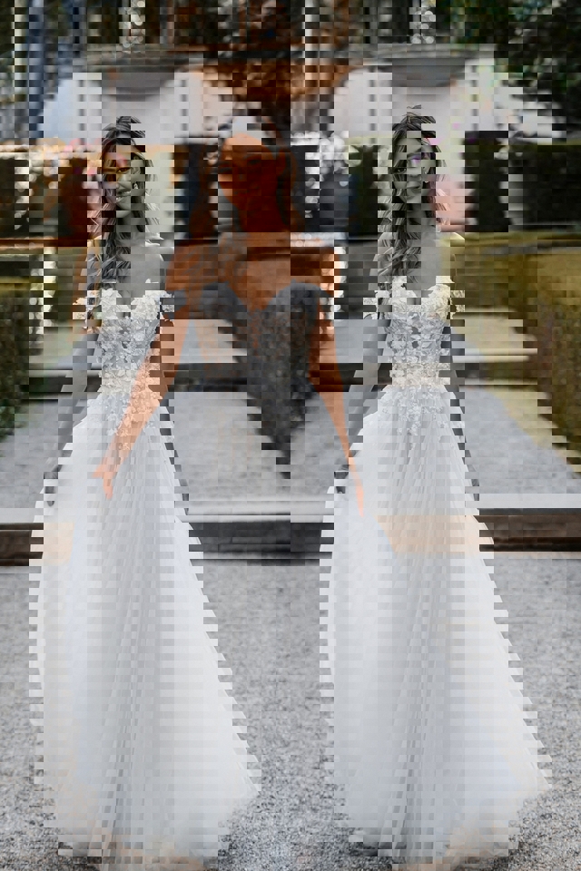 Allure Bridals Style #9914 Default Thumbnail Image