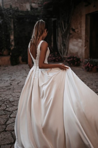 Abella AB402E Dasha Style #E204 #1 default Ivory thumbnail