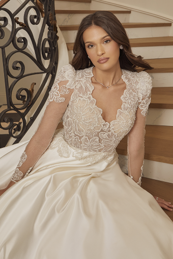 Casablanca Bridal Nadine Style #2579 #8 Ivory/Nude/Ivory/Silver thumbnail