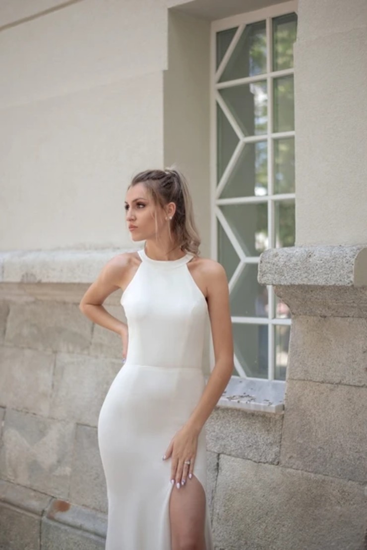 Monsolo Couture Leah Default Thumbnail Image