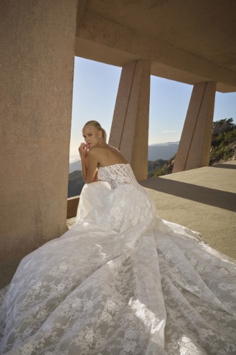 Casablanca Bridal Geneva Style #2621 #10 Black thumbnail